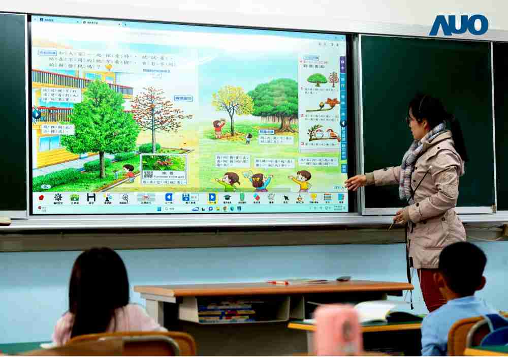 JDB电子与达擎共同开发的〝远程设备管理系统〞，，，透过流畅的多功能安装模式、、、、直觉设计的整合操作接口，，可同时管理多部设备，，，改善学校的设备管理痛点